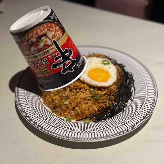 Shin Ramen Fried Rice (신라면 프라이 라이스).