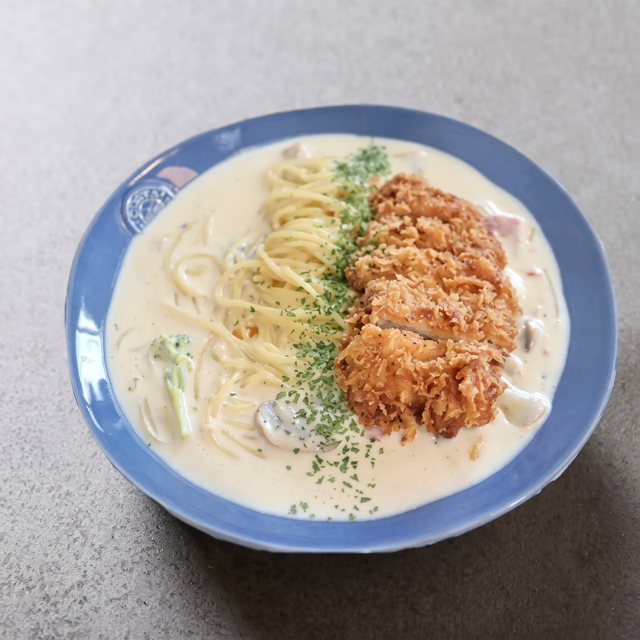 Tonkatsu Cream Pasta (돈까스 크림 파스타).
