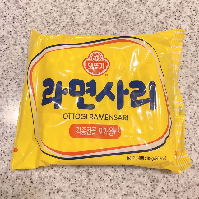Ramen Noodles (라면사리).